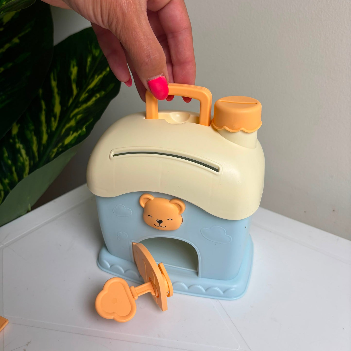 FAVOMOTO House Piggy Bank