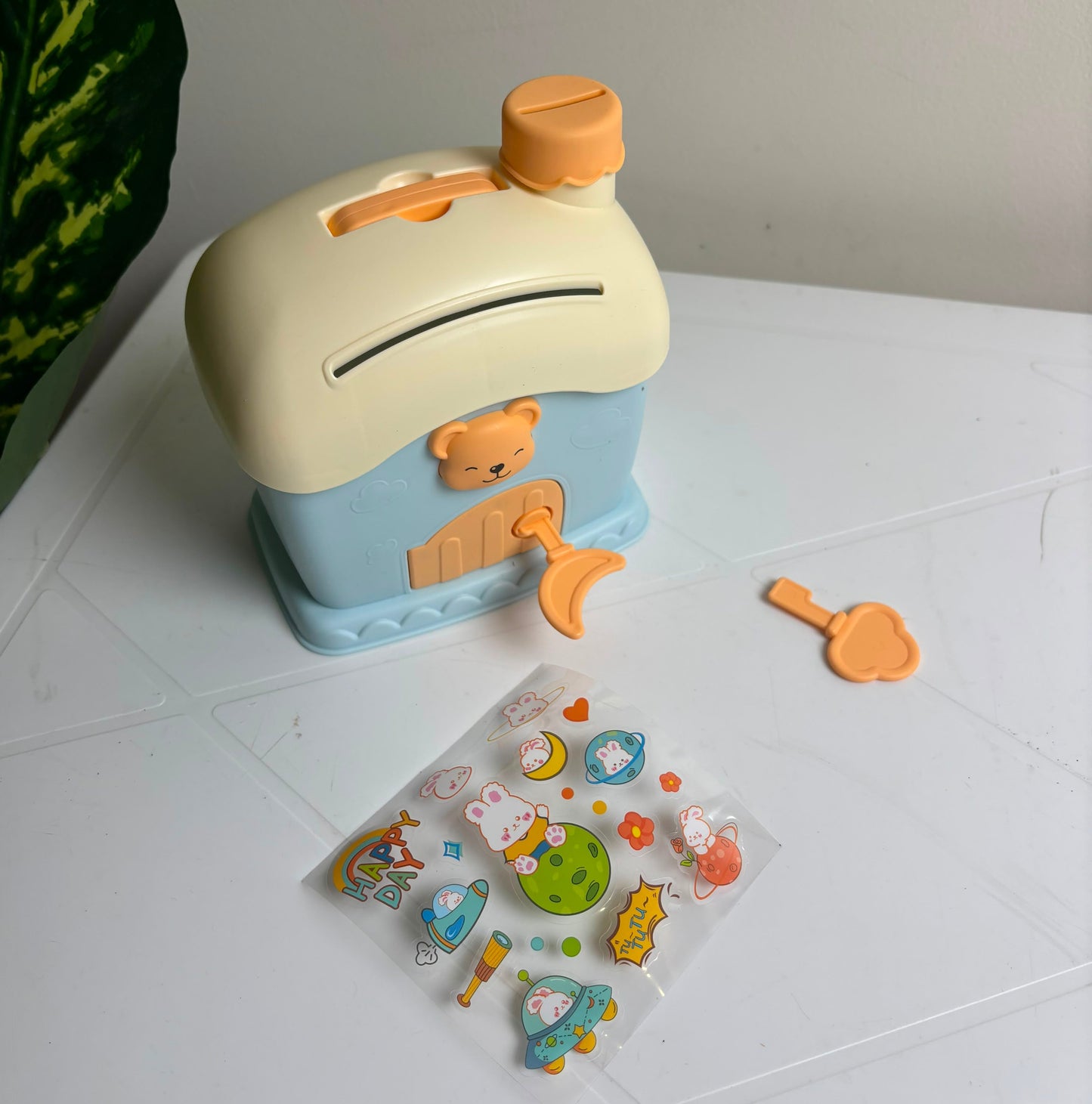 FAVOMOTO House Piggy Bank