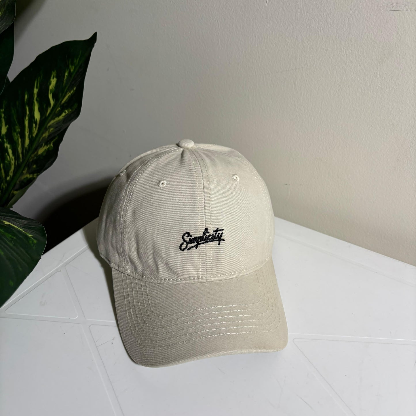 EMBROIDERED SIMPLICITY CAPS