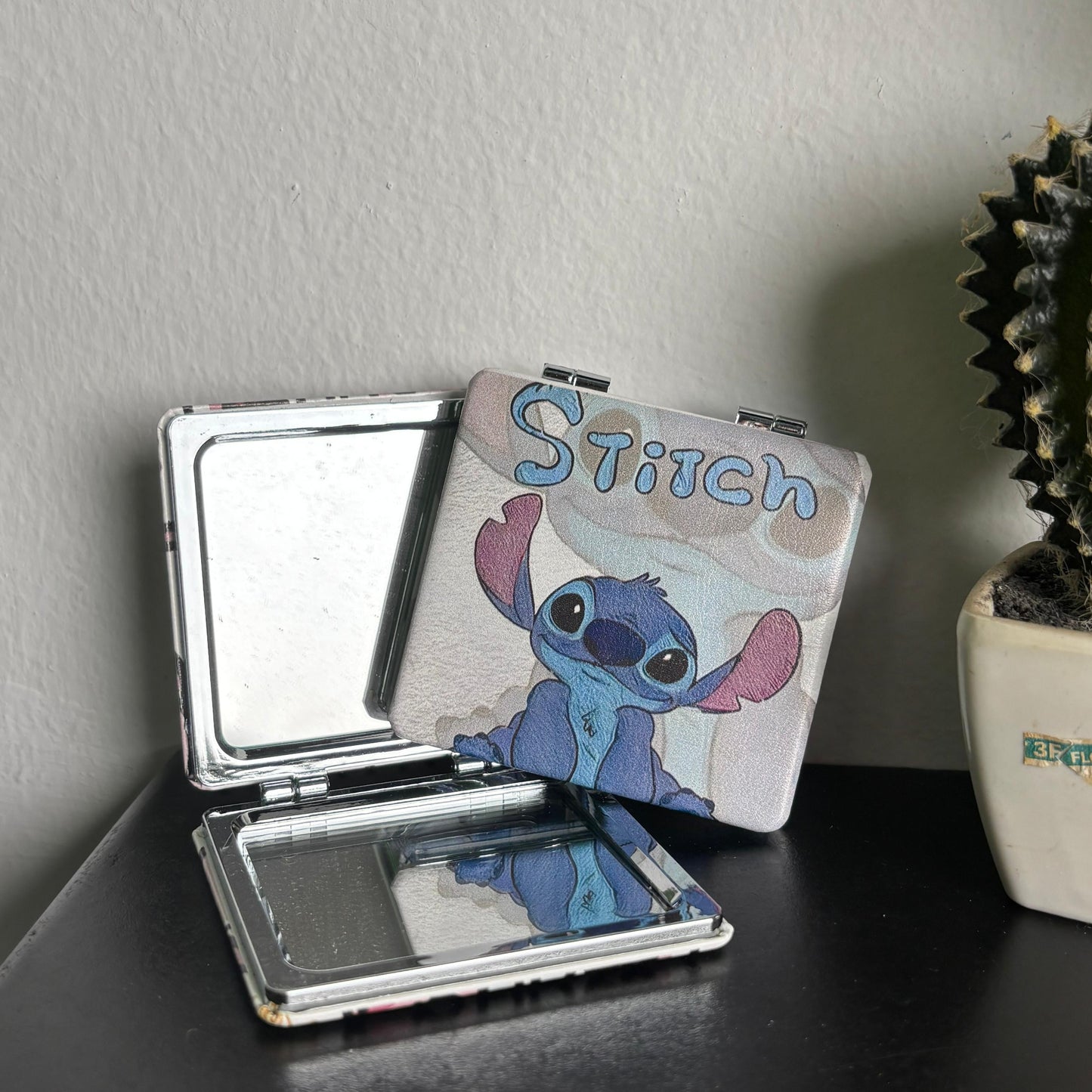 Compact Mirror