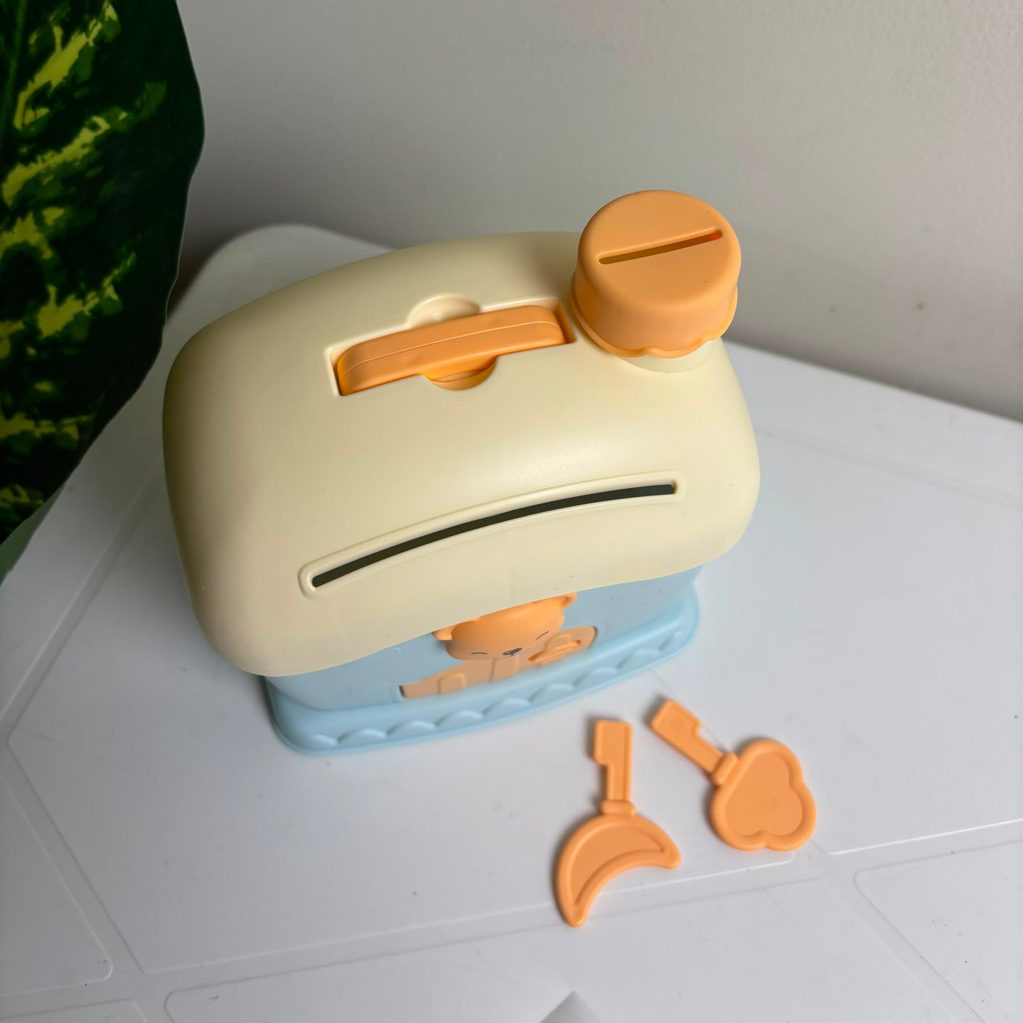 FAVOMOTO House Piggy Bank