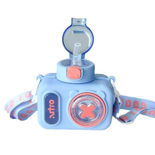 Camera-shaped water bottle