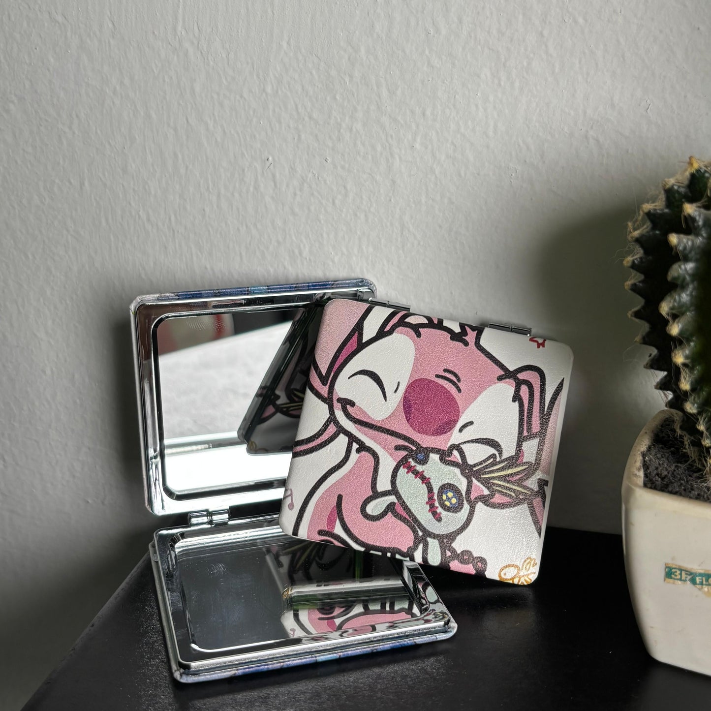 Compact Mirror