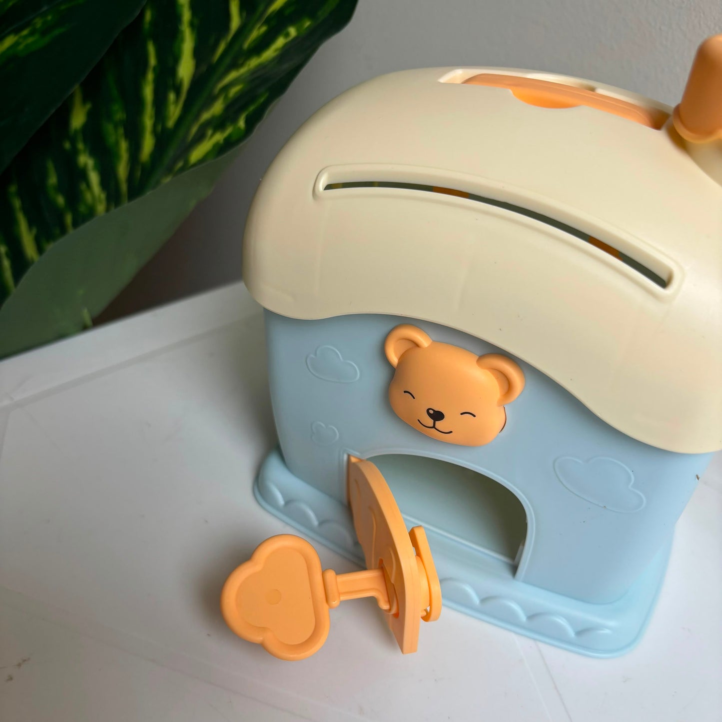 FAVOMOTO House Piggy Bank