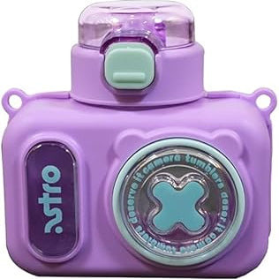 Camera-shaped water bottle