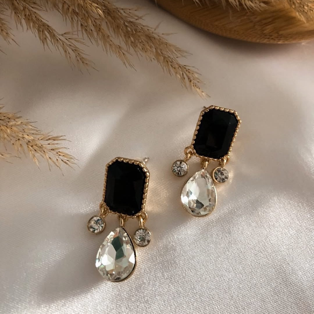 Black crystal Drop Earring