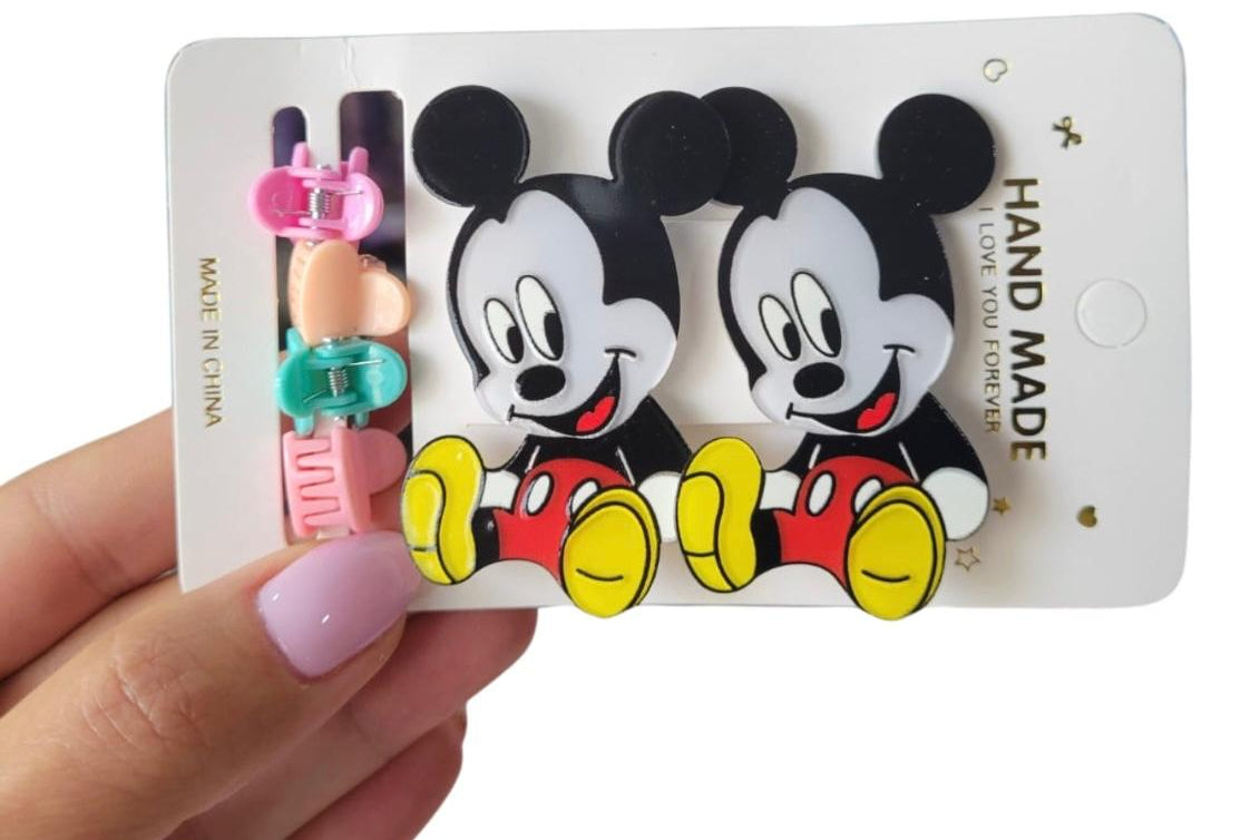 New Mickeys Minnies hairpins