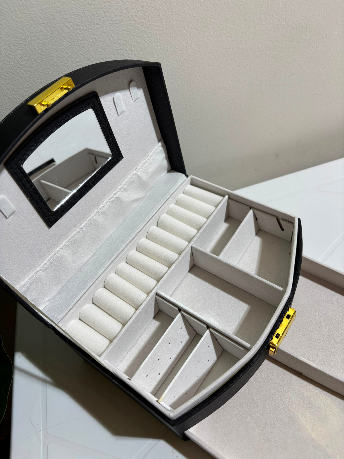 JEWELRY ORGANIZER BOX