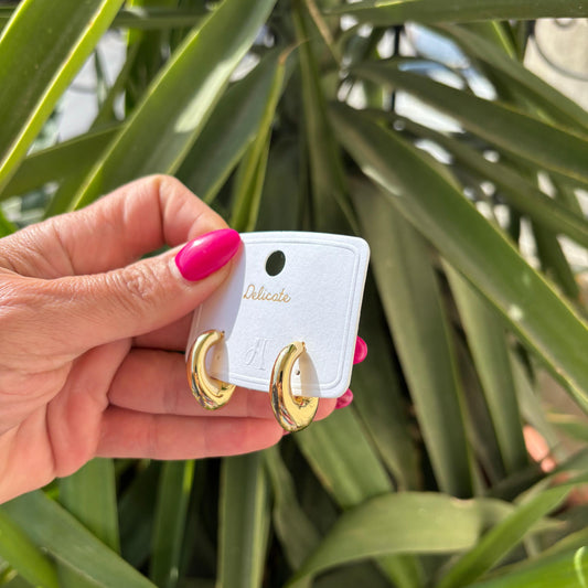 Lila Hoop Earring